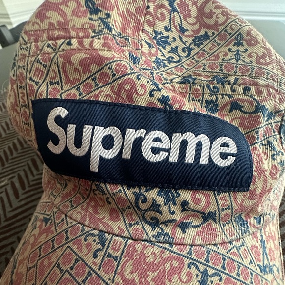 Supreme hat - Picture 2 of 5